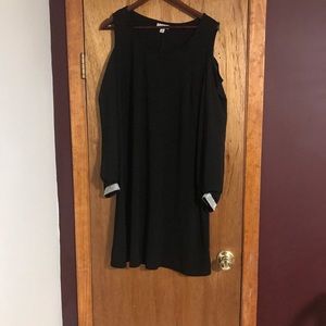 Cold shoulder black midi/formal dress